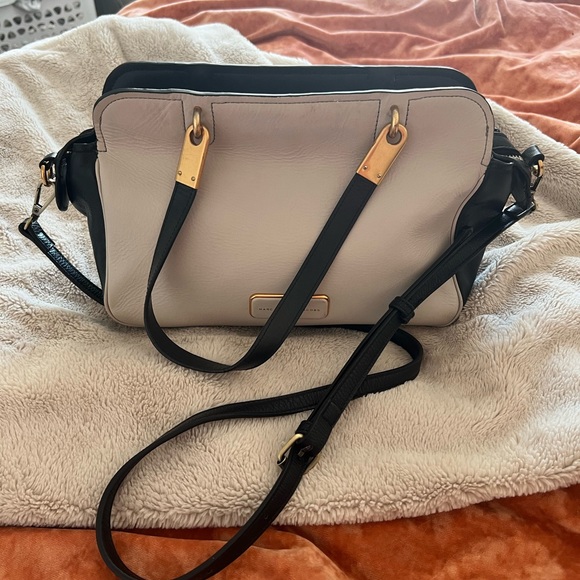 Black and cream Marc Jacobs crossbody. Great size, beautiful colors. - Picture 2 of 5